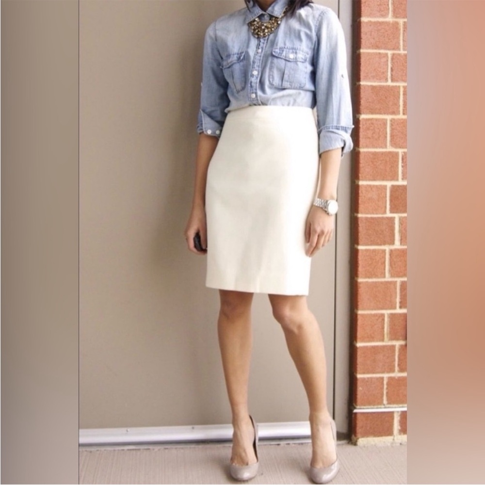 J.Crew | No. 2 wool pencil skirt (lined) | Ivory | Size 8 TALL